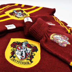 Conjunto HARRY POTTER Hogwarts, invierno, niño, gorro, bufanda y guantes, granate. gris