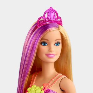 Princesa Barbie Dreamtopia con el cabello pintado de lila
