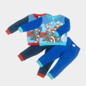 pijama interlock vengadores en acción para niño