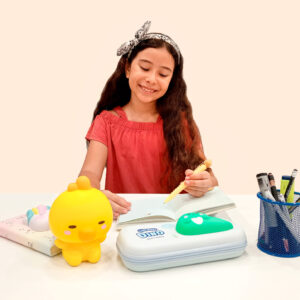 Estuche Escolar Dinosaurio – Squishy, Tierno y Súper moderno. diseño iiGEN