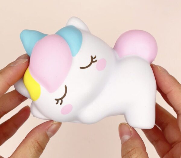 Unicornio Squishy – Juguete Antiestrés de la Colección Estrellas Perezosas  iiGEN - Imagen 3